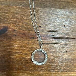 NWOT Silver round clear locket necklace 12” Effy